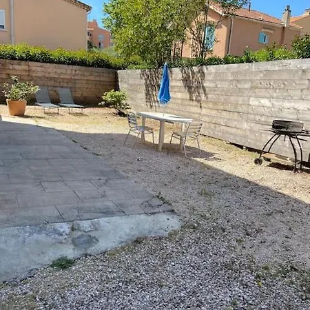 T2 En Rez De Avec Jardin A 800m De La Plage, A La Semaine Tatil Evi